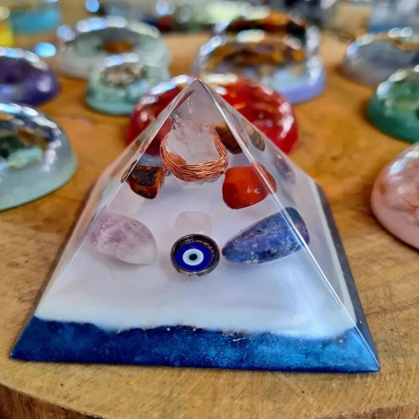 Pirâmide 7cm X 7cm Azul com Olho Grego