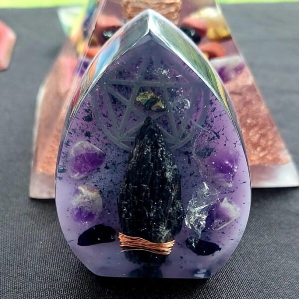 Orgonite Proteção Wicca vassoura de Bruxa ametista turmalina