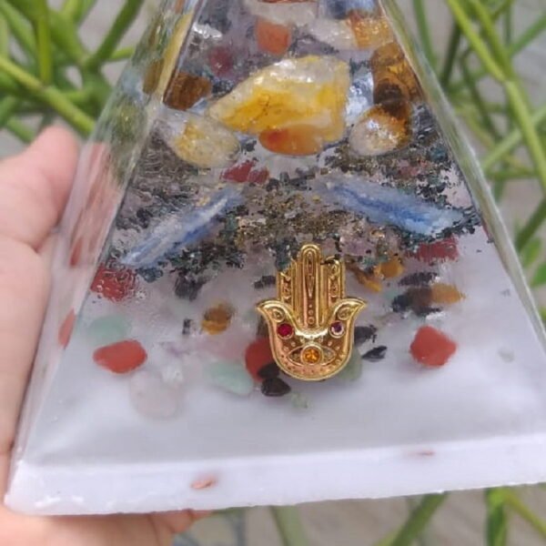 Pirâmide Branca Orgonite - Prosperidade e Proteção - Imagem 3