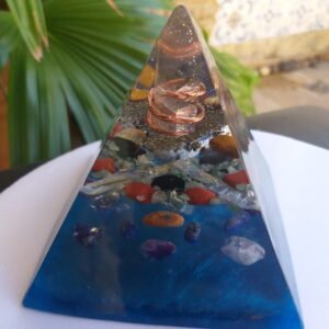 Pirâmide 10cm X 10cm Arcanjo Miguel