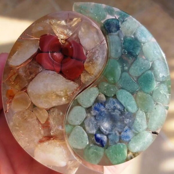 Yin Yang - Orgonite com Quartzo Verde, Quartzo Azul, Citrino